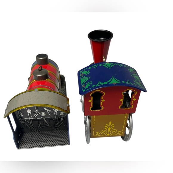 Vintage 1984&1985 Hallmark Locomotive Train Christmas Ornament 3rd & 4th Series - Picture 4 of 6